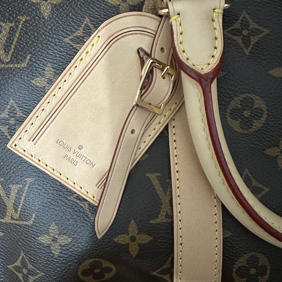 Louis Vuitton Keepall Bandouliére 55 - Picture 9 of 17